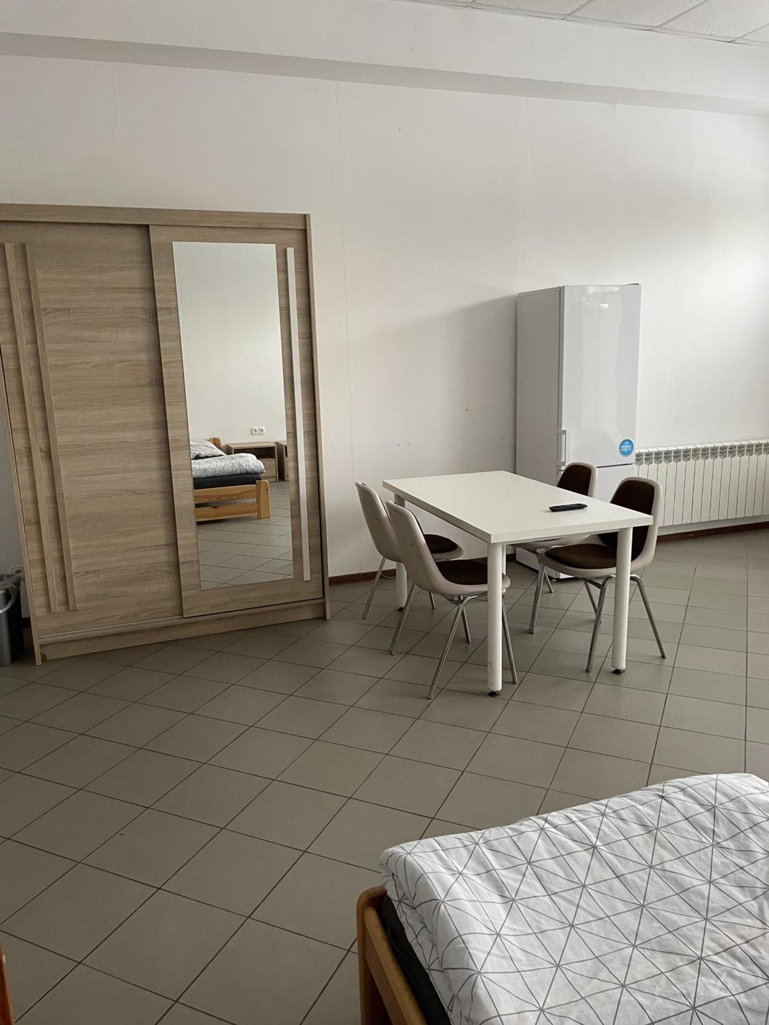 Noclegi Pracownicze Lazur Ciechanów Екстериор снимка