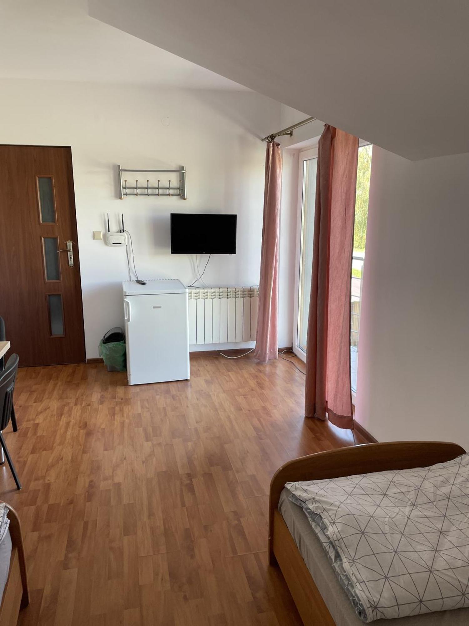 Noclegi Pracownicze Lazur Ciechanów Екстериор снимка